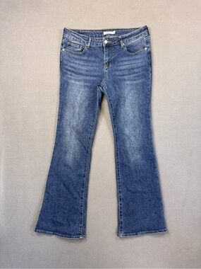 S.O.N.G. Women's Medium Blue Low Rise Flared Jeans, Size 13 / 31